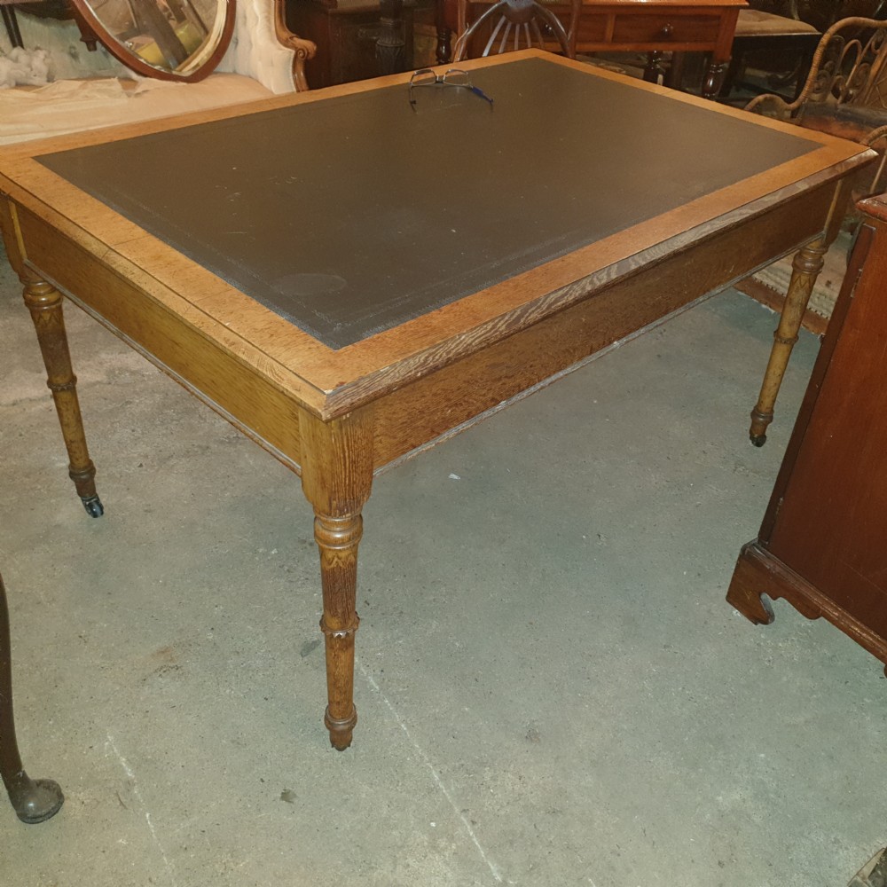 Large late Victorian oak writing table  View IV