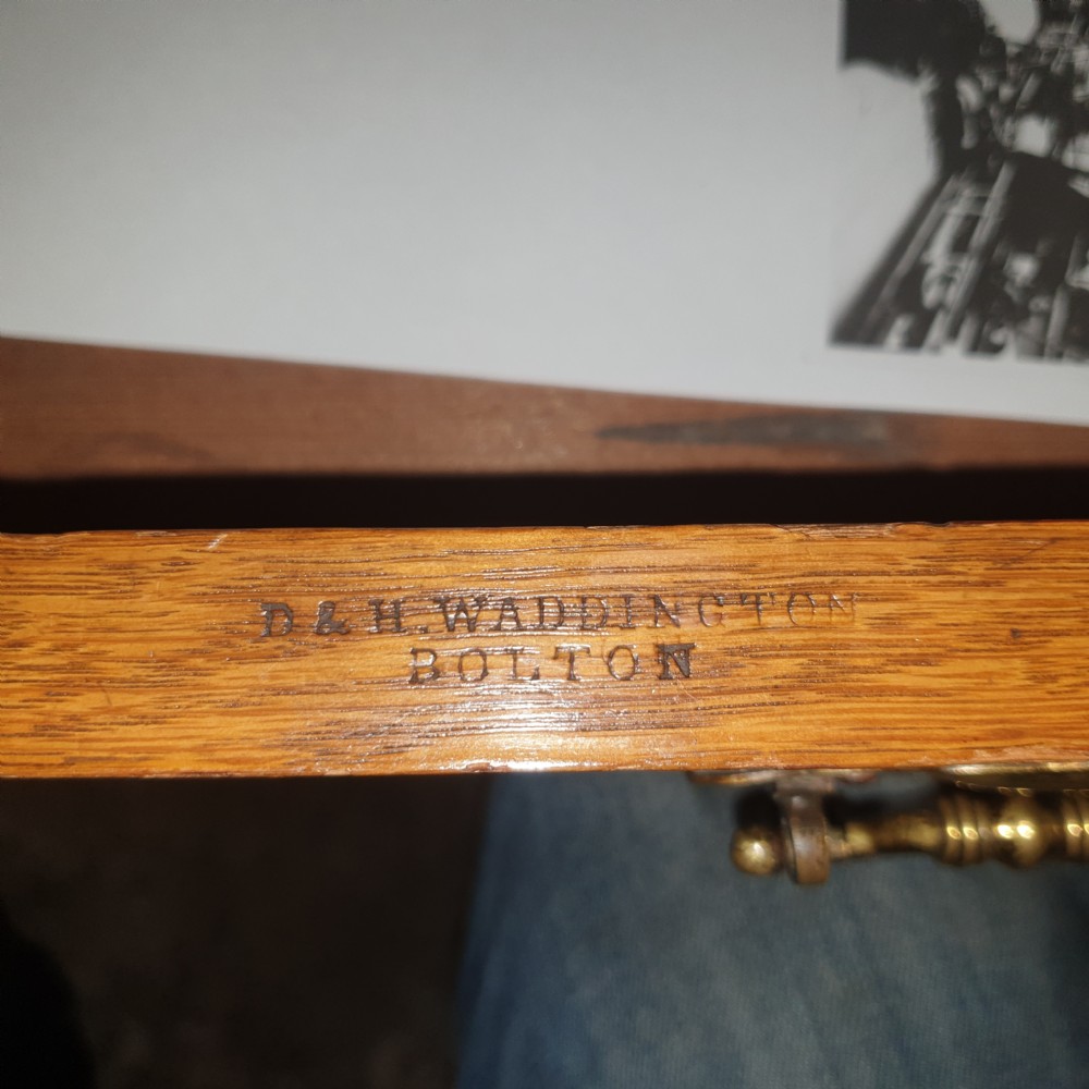 Large late Victorian oak writing table  View V
