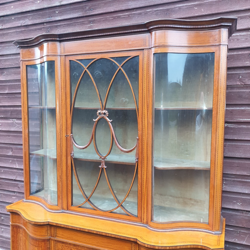 Good quality inlaid satinwood cabinet  View VI