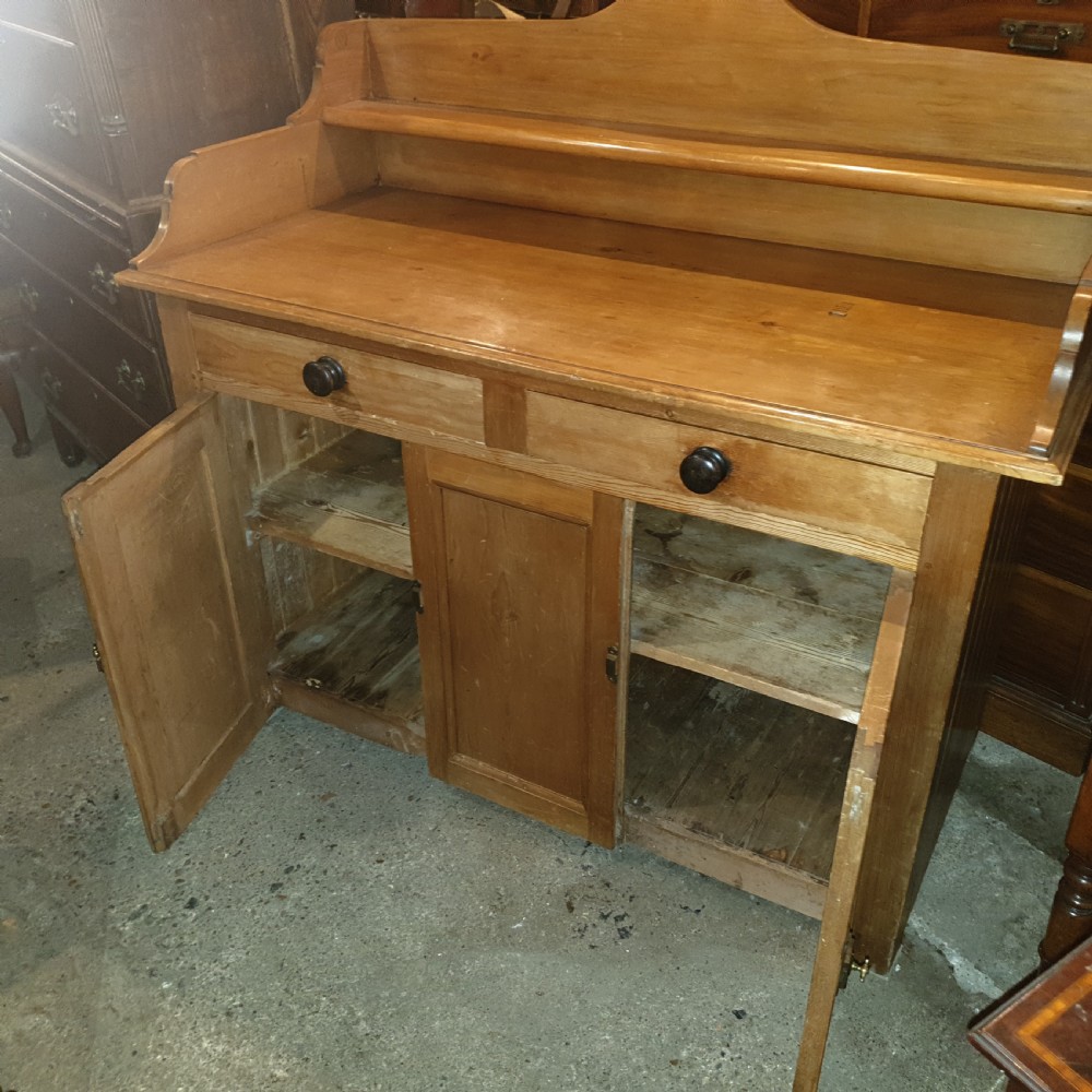Victorian pine kitchen dresser.  View III