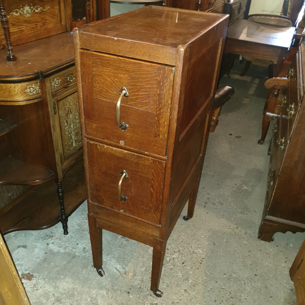 Early 20th oak Globe Wernicke office cabinet.  View VI