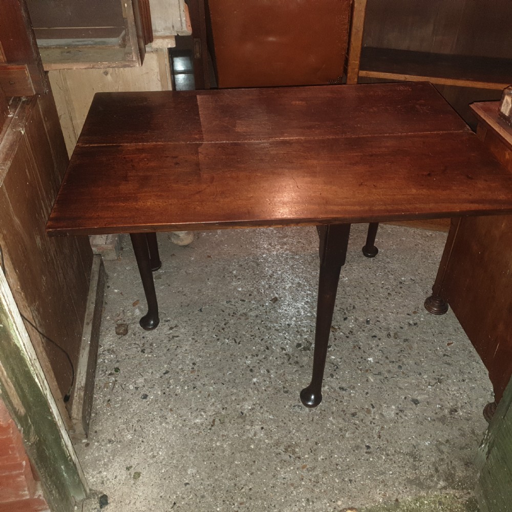 Late Georgian mahogany cottage drop flap dining table  View II