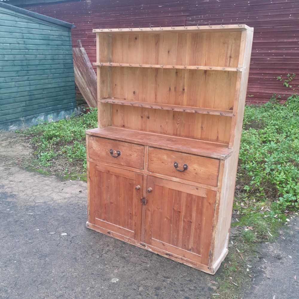 Small Victorian cottage pine dresser 
