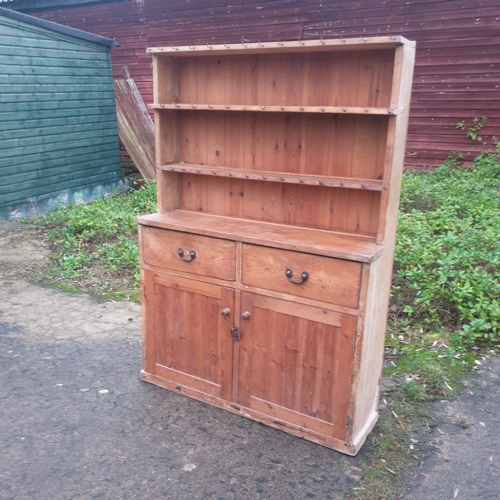 Small Victorian cottage pine dresser  View IV
