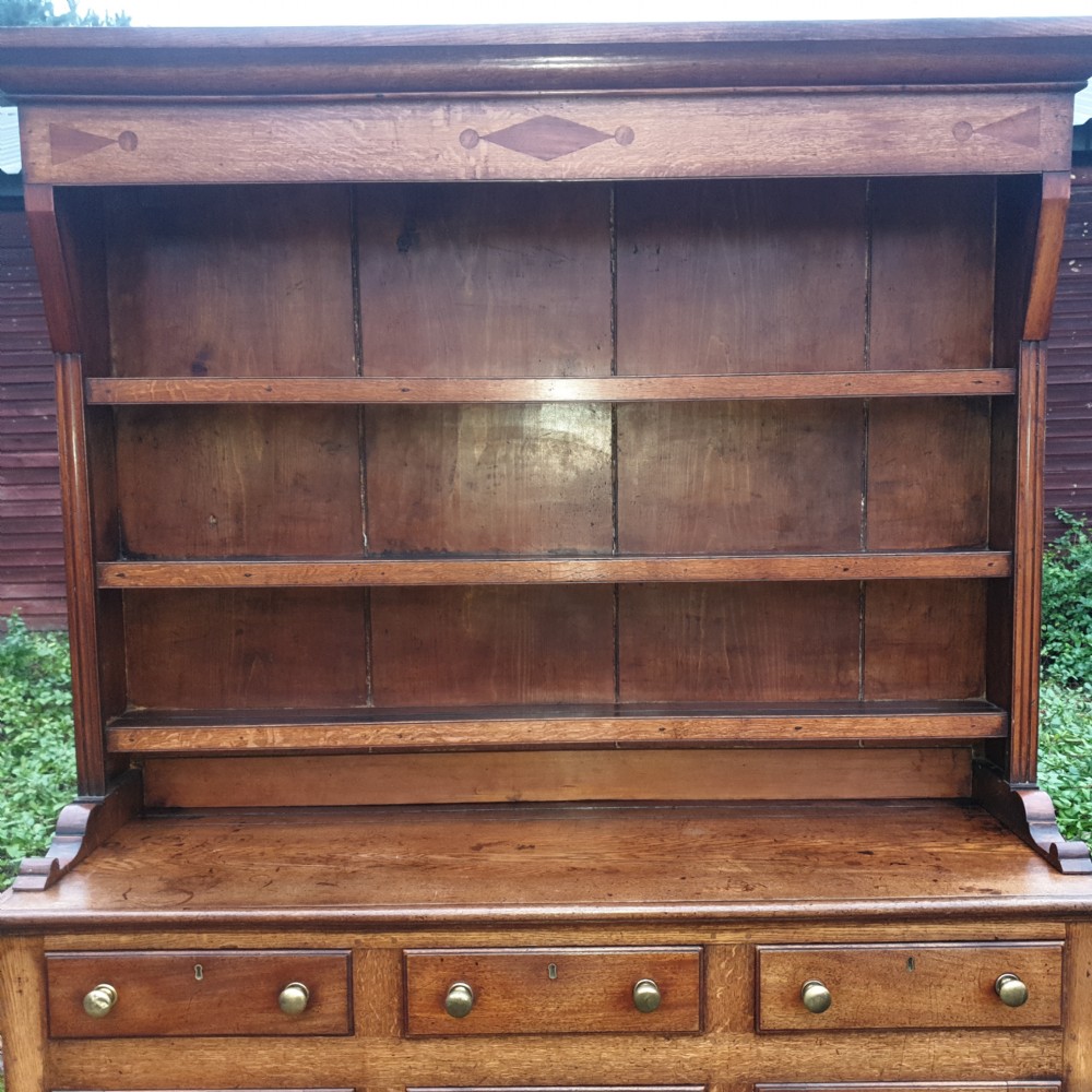 Early Victorian Welsh oak and mahogany dresser  View VII