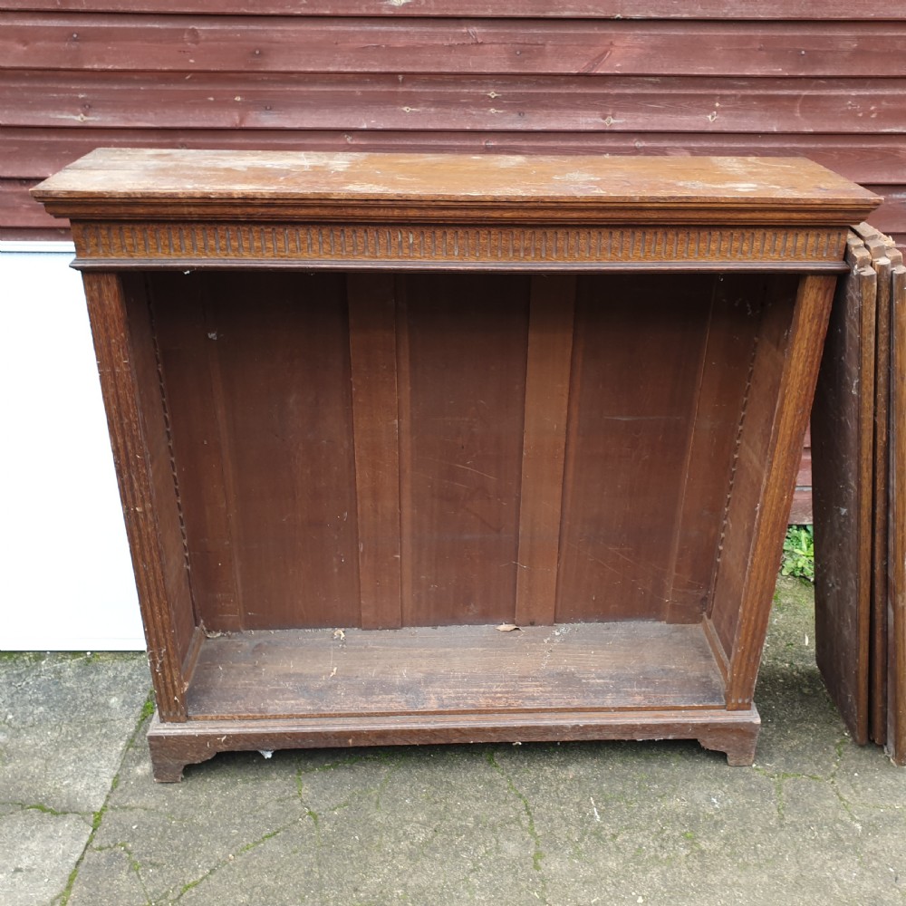 Edwardian oak bookcase with 3 adjustable shelves.  View II