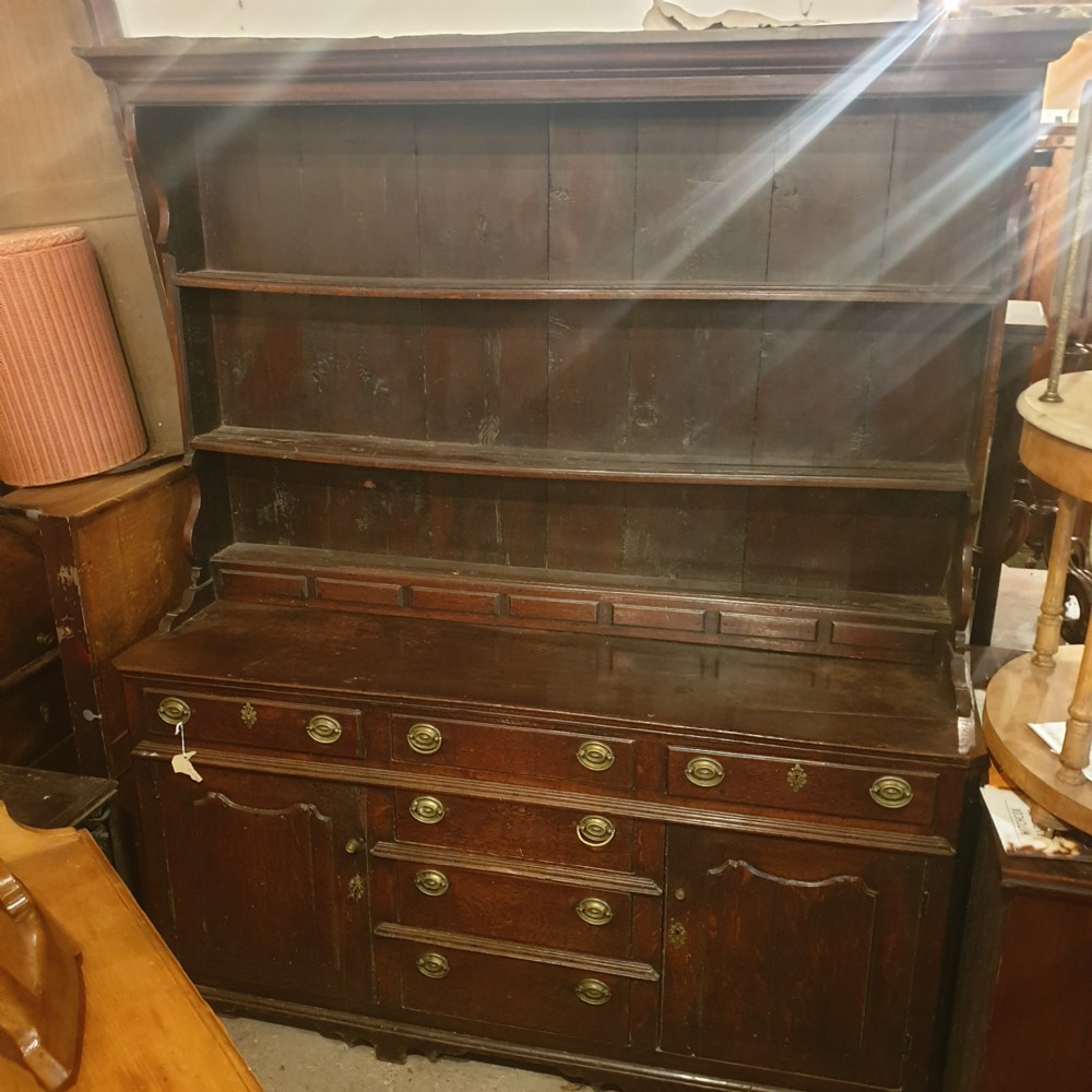 Late Georgian oak 2 part dresser.  View V