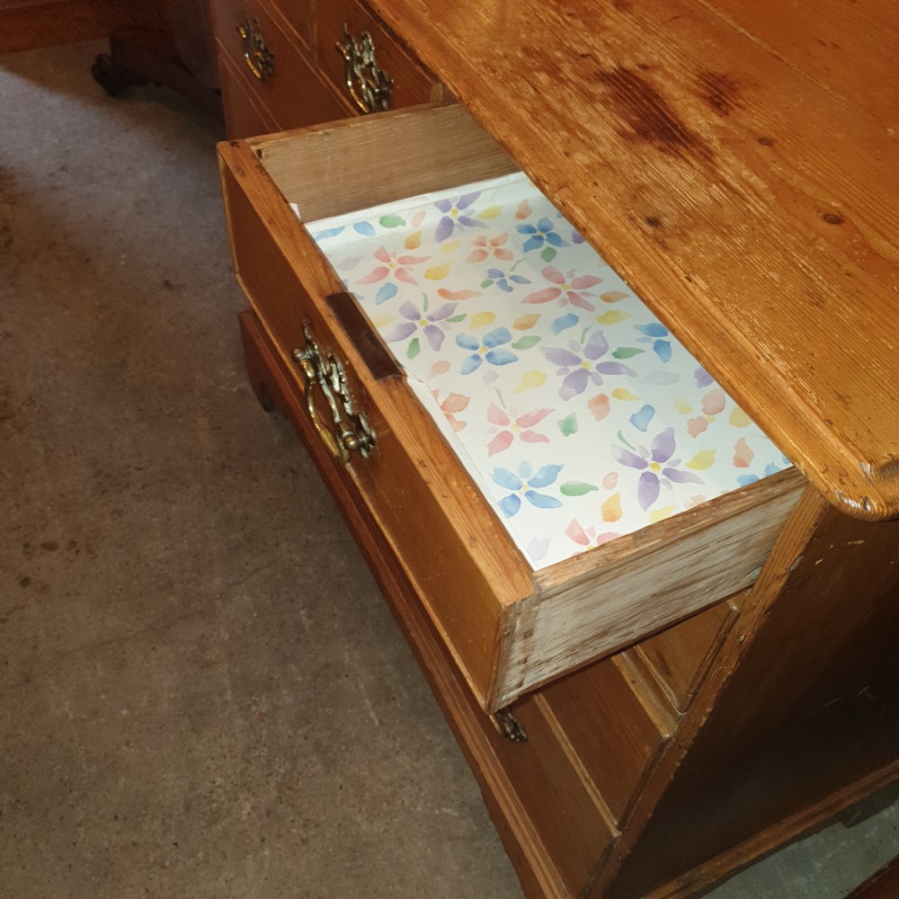Georgian pine chest of drawers  View IV