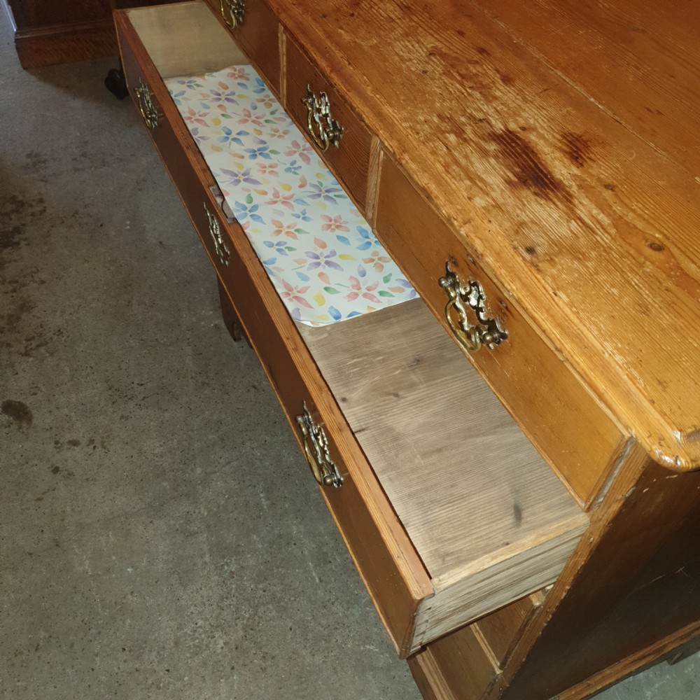 Georgian pine chest of drawers  View V