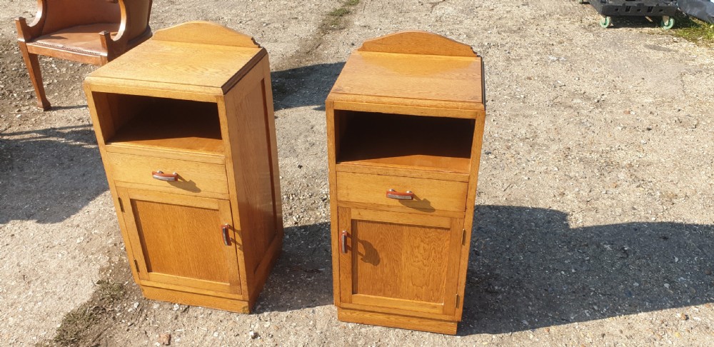 Pair of oak Art Deco bedside cabinets. 