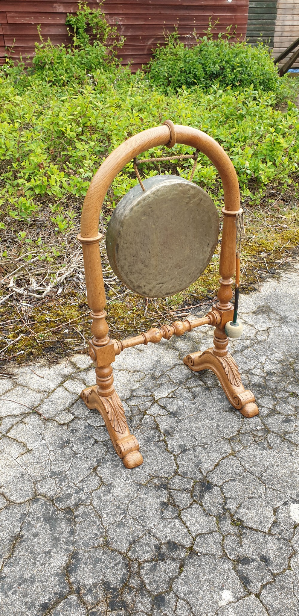 Victorian hall table oak dinner gong.  View II