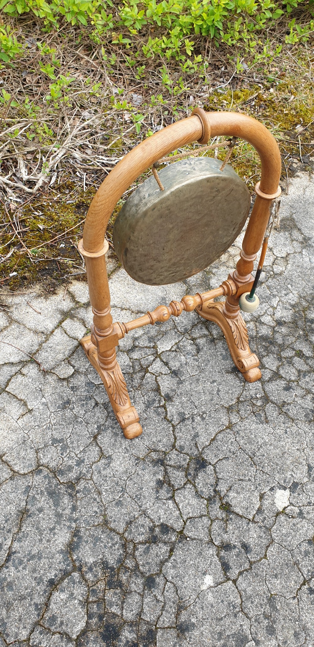 Victorian hall table oak dinner gong.  View III