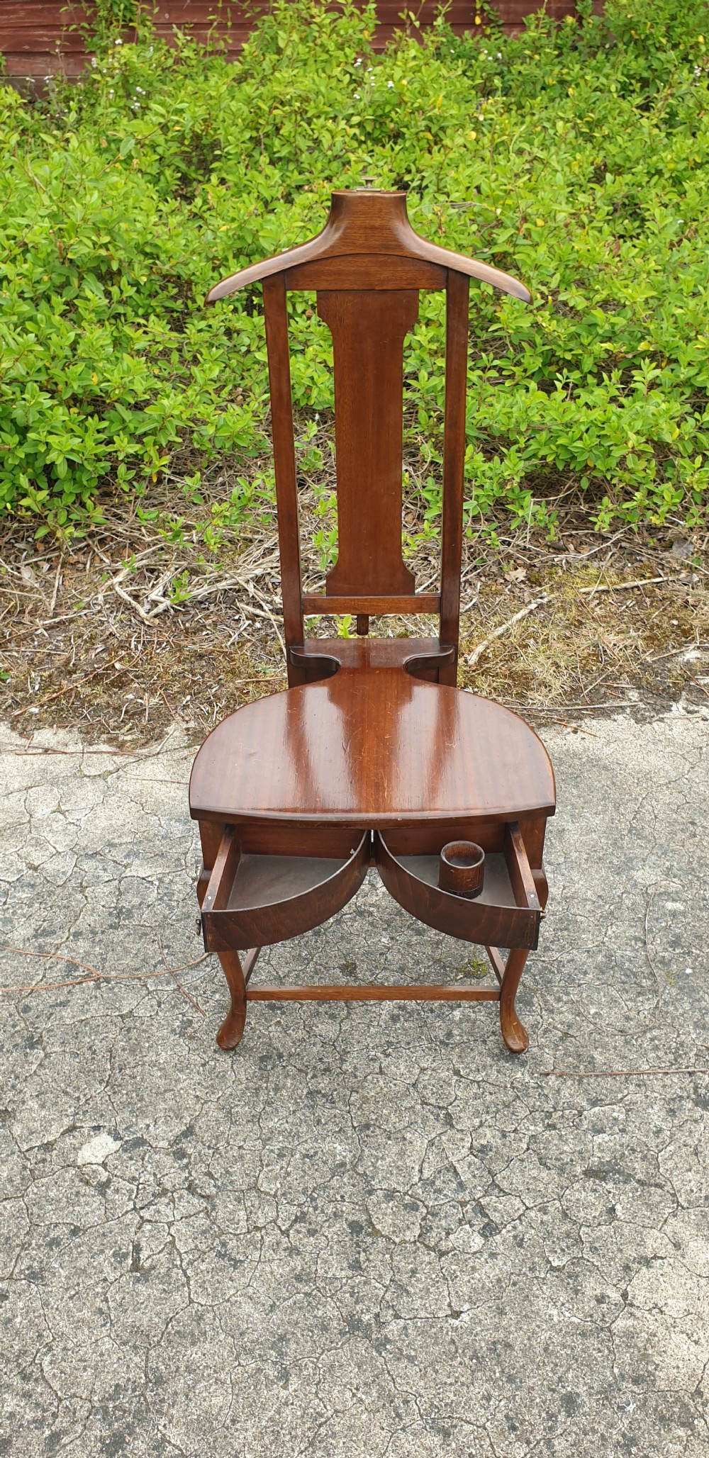 Gentleman's valet stand, with 2 swivel drawers. View II