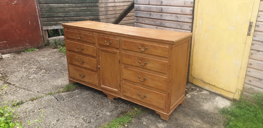 Early 19th century pine dresser base. View V