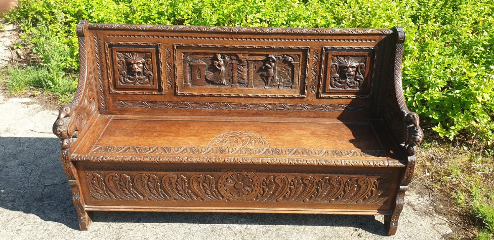 Good Victorian carved oak hall seat bench. View II