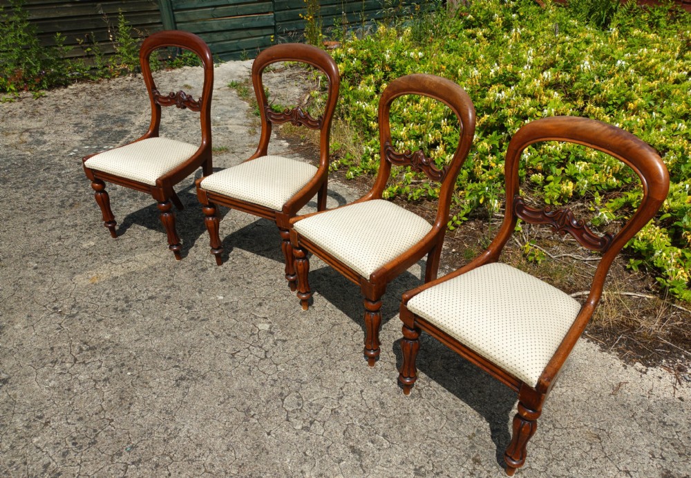 Set of 4 Victorian mahogany balloon back dining chairs.