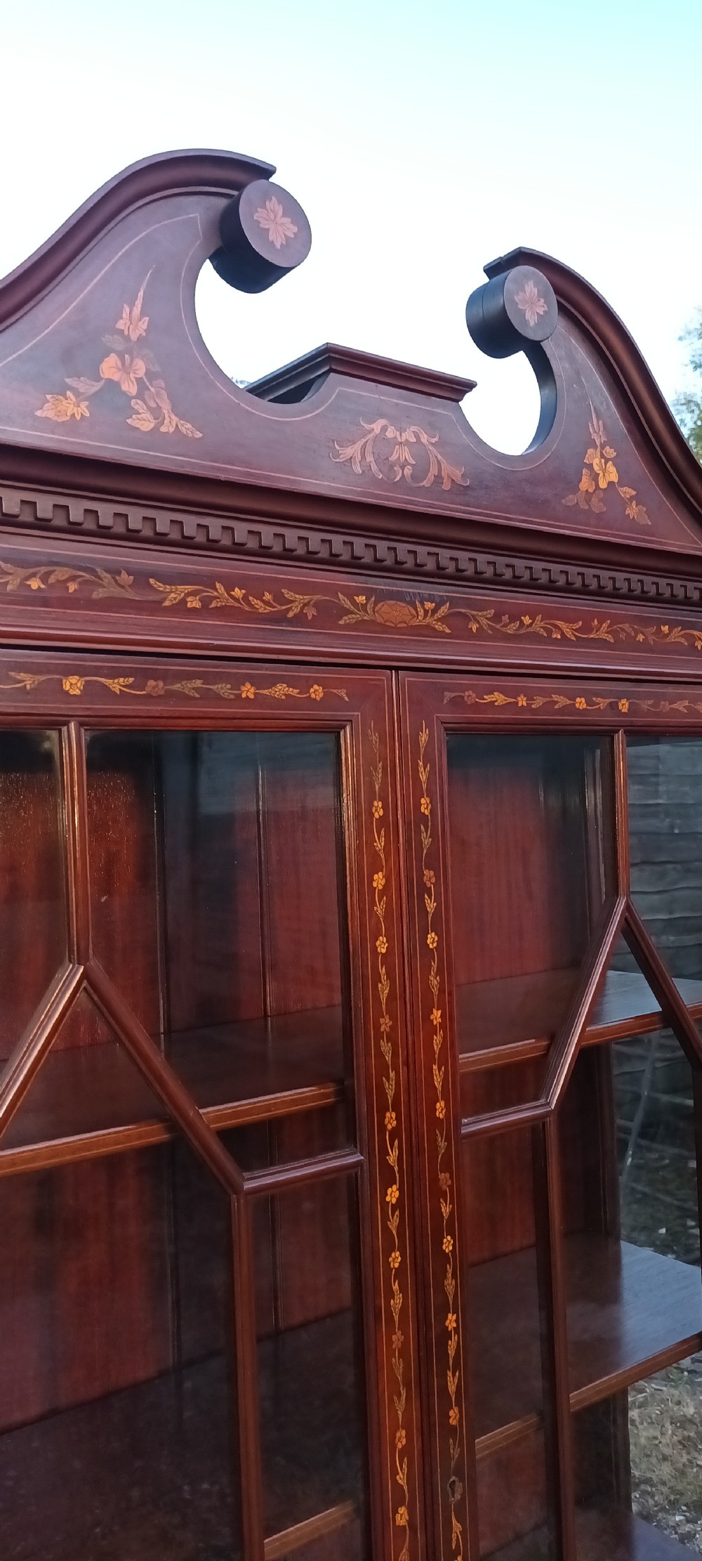 Elegant inlaid mahogany Edwardian display cabinet.  View III