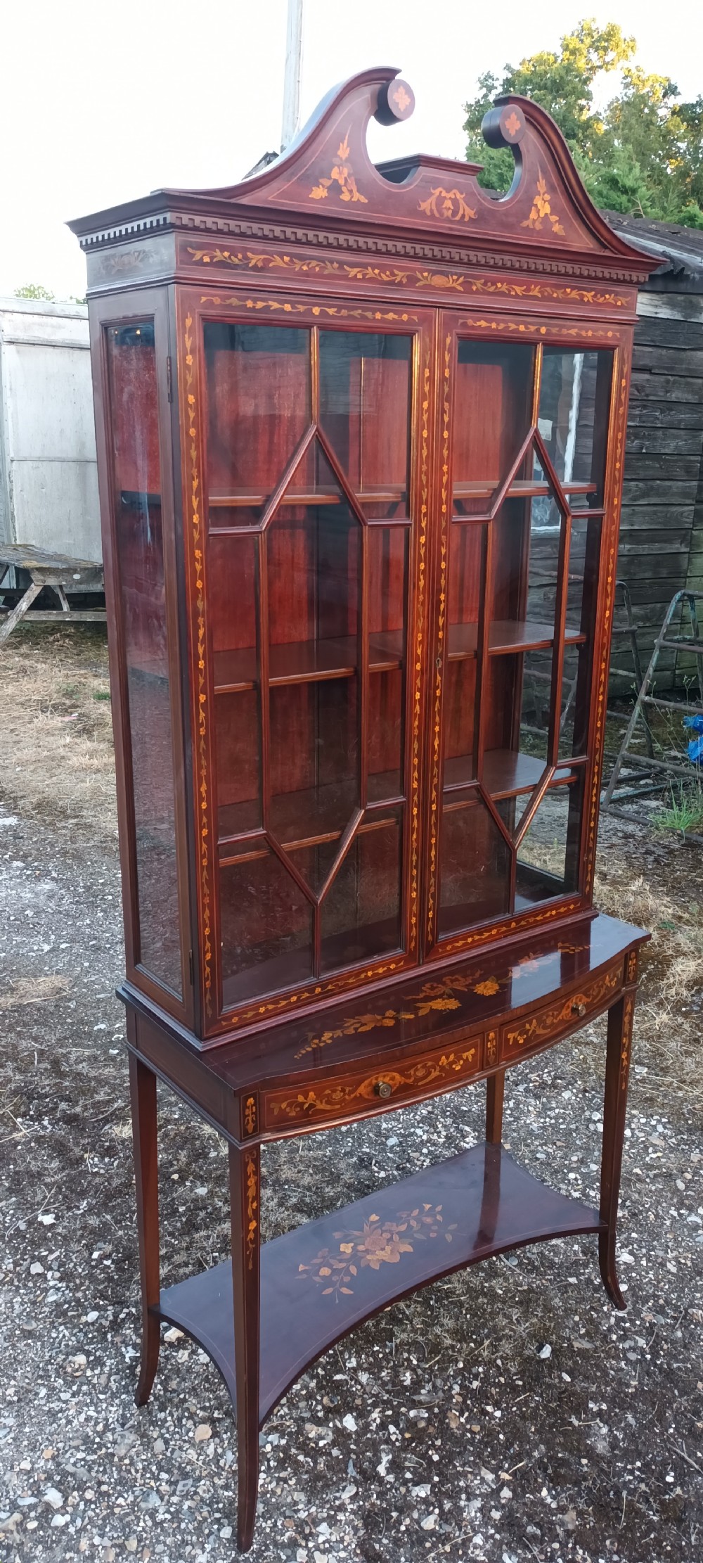 Elegant inlaid mahogany Edwardian display cabinet.  View V