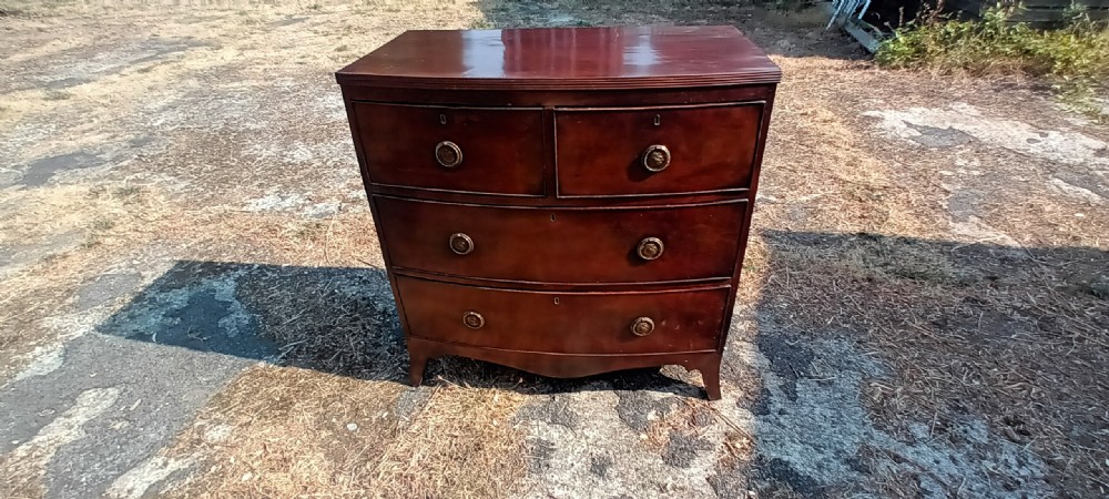 Regency mahogany bow front chest of drawers. 