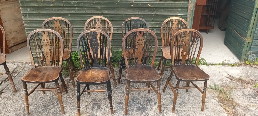 Harlequin set of 8 Windsor farmhouse kitchen dining chairs.  View II