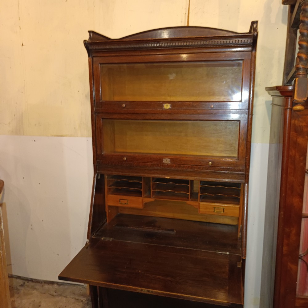 Oak sectional Globe Wernicke style bureau bookcase.  View IV