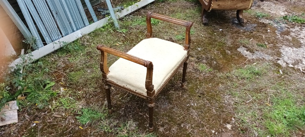 Decorated window seat stool View VII