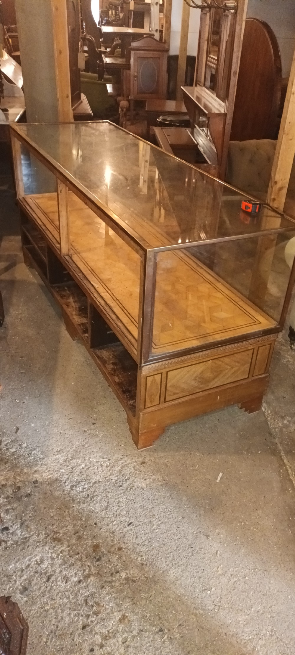 Shop display cabinet  View IV