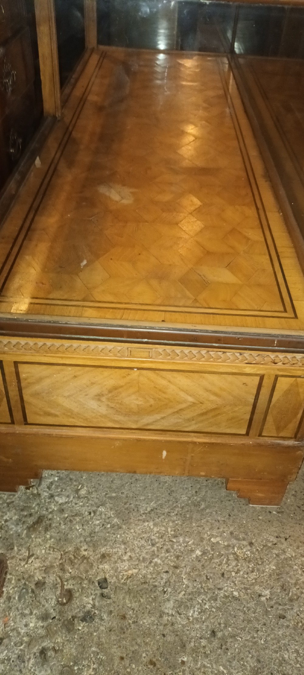 Shop display cabinet  View VI