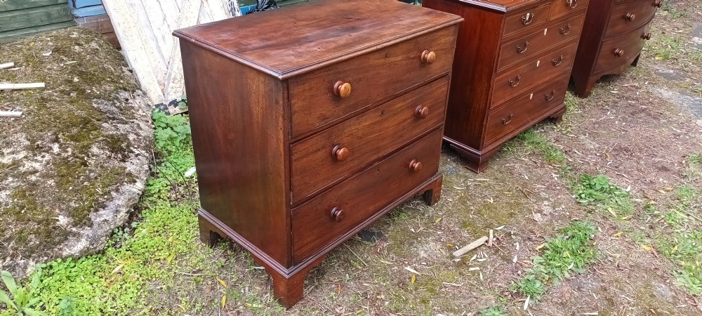 Practical late Georgian mahogany chestof drawers. View IV