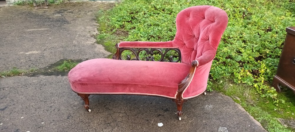 Mid Victorian rosewood chaise longue. 