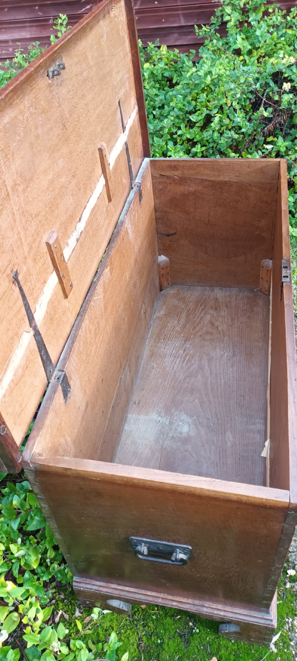 Good Regency oak blanket chest. View III