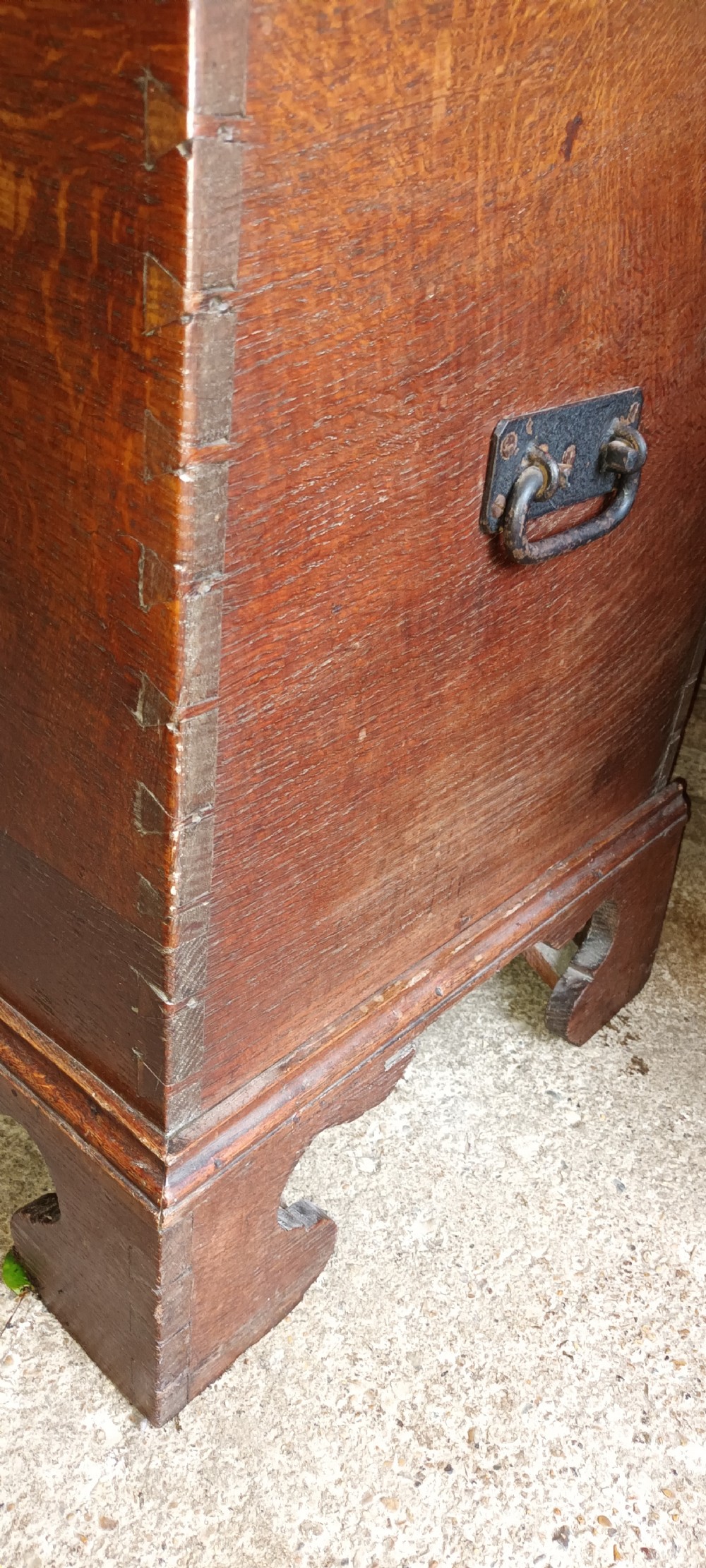 Good Regency oak blanket chest. View VII
