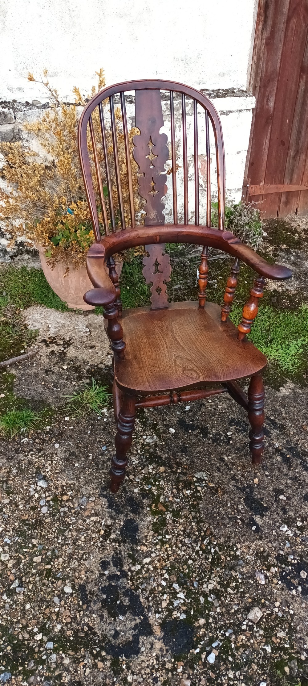 Victorian yew Windsor armchair.  View II