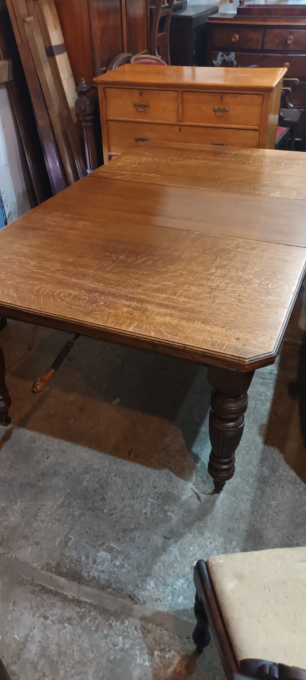 Late Victorian oak 2 leaf extending dining table.  View III