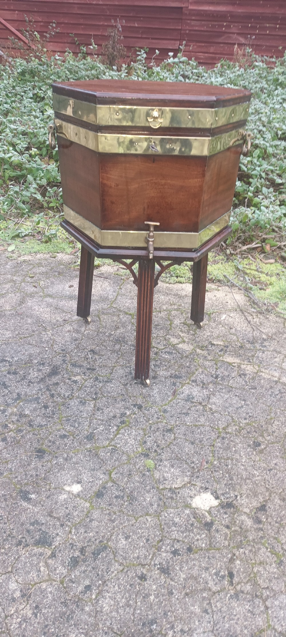 Good late Georgian wine cooler.  View VI