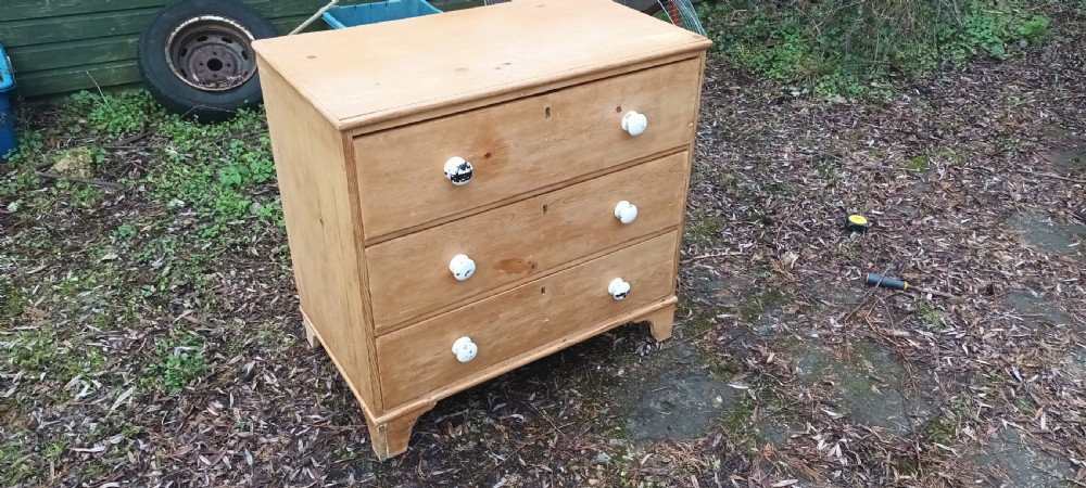 Early Victorian pine chest of drawers.  View III