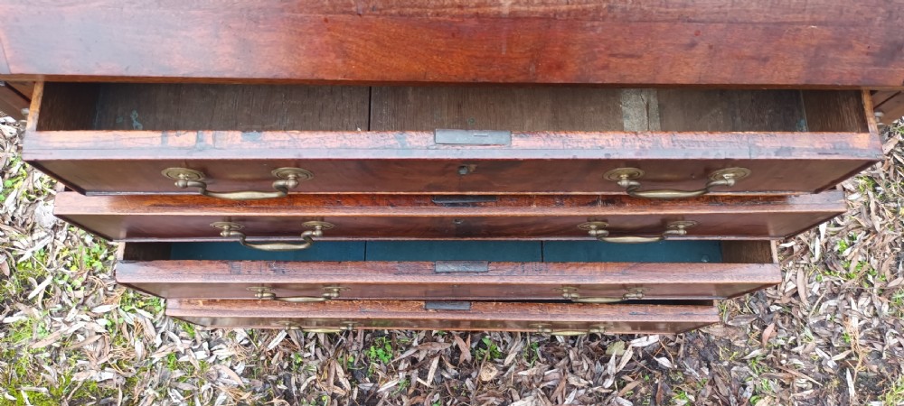 Small Georgian mahogany bureau. View IV