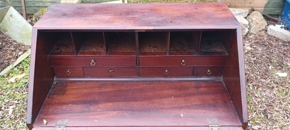 Small Georgian mahogany bureau. View VII
