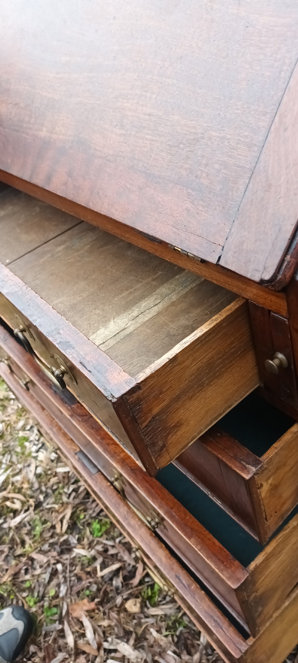 Small Georgian mahogany bureau. View X
