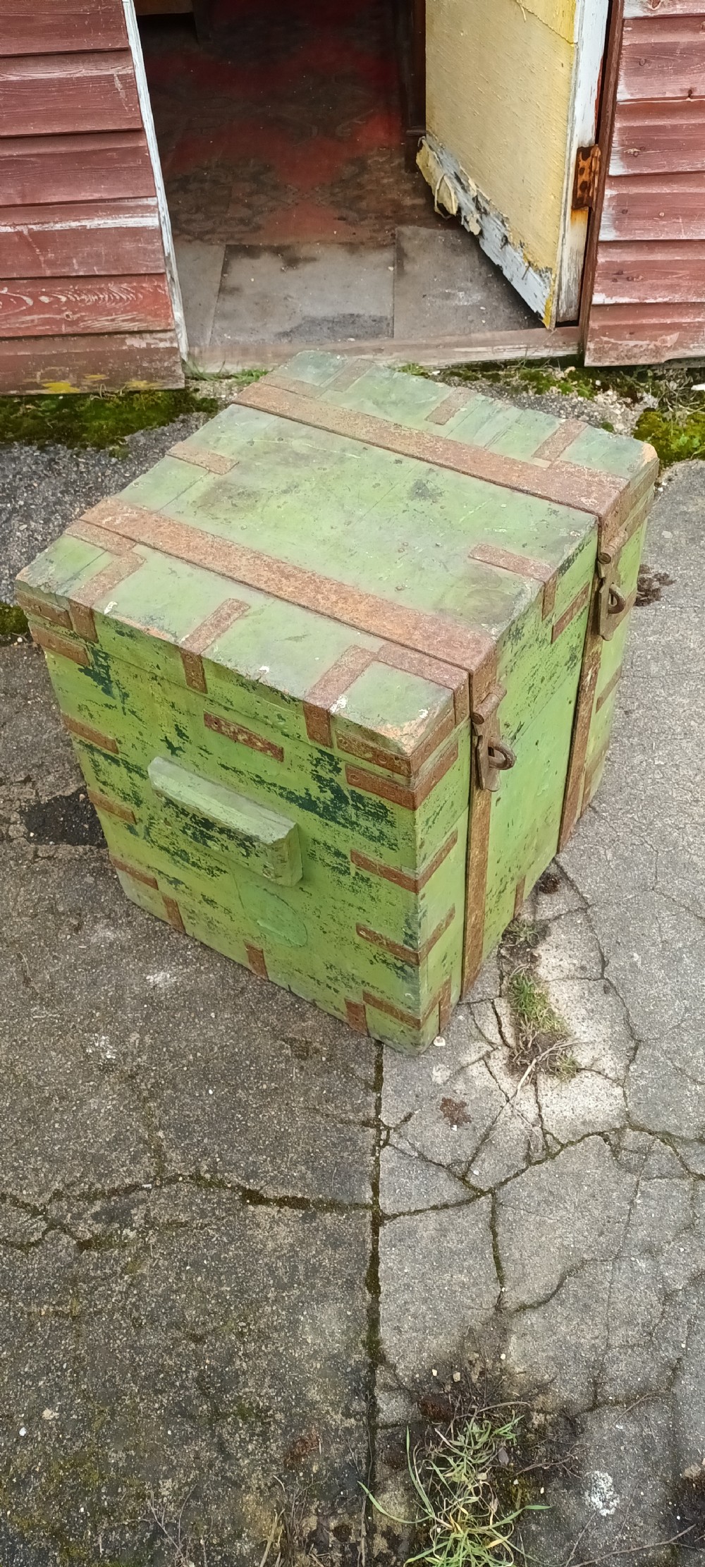 Original green painted seaman's chest. View IV