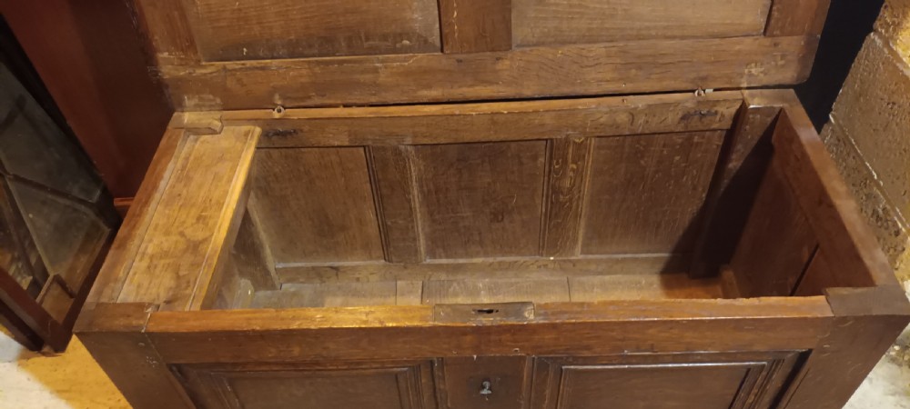 18th century Oak panelled coffer View XI