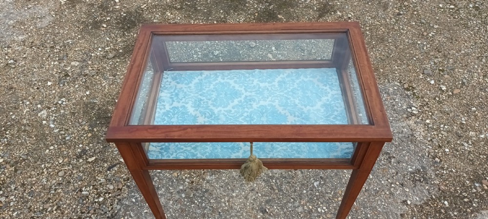 Edwardian inlaid satinwood display table View II