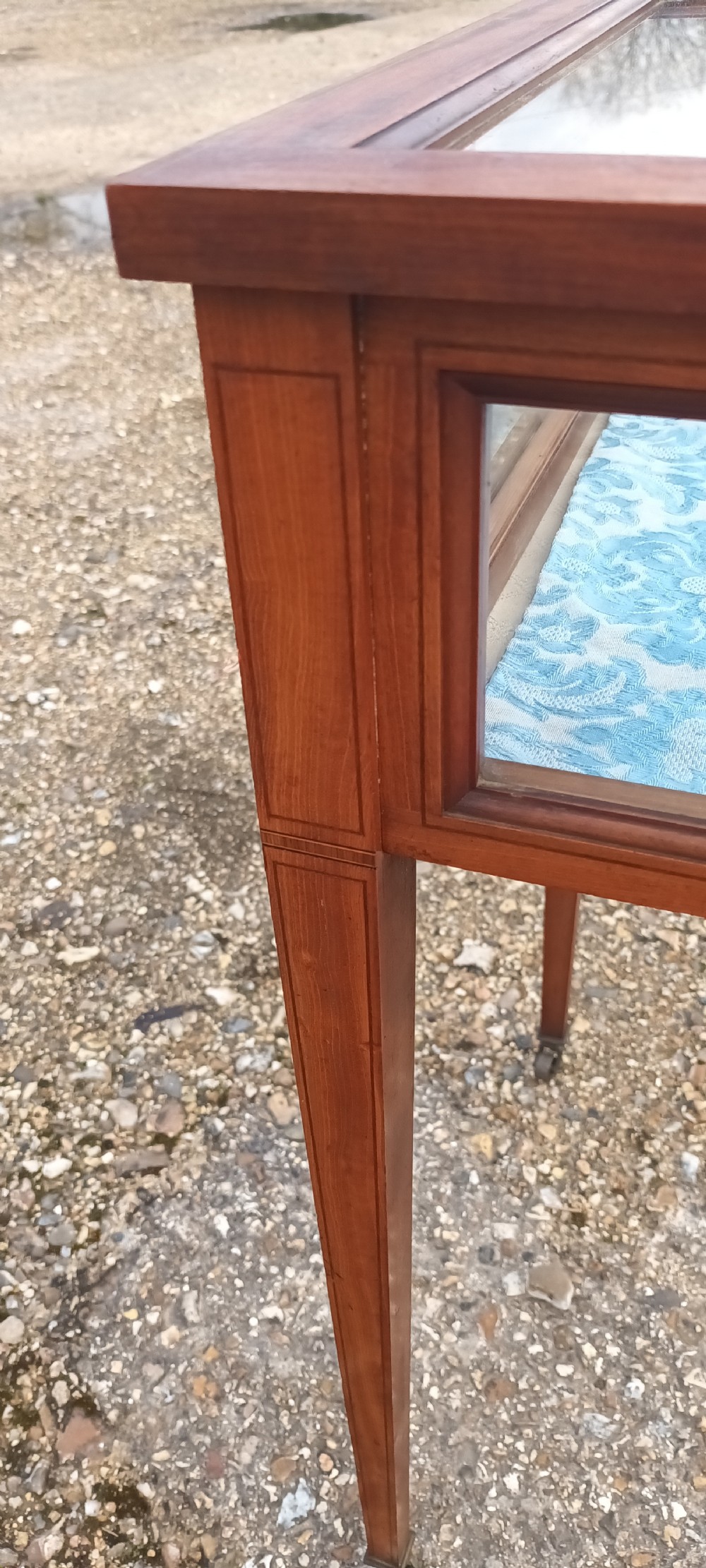Edwardian inlaid satinwood display table View IV