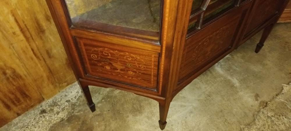 Edwardian inlaid mahogany 2 door display cabinet.  View IX