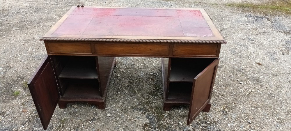 Mahogany pedestal (partners) desk View VII