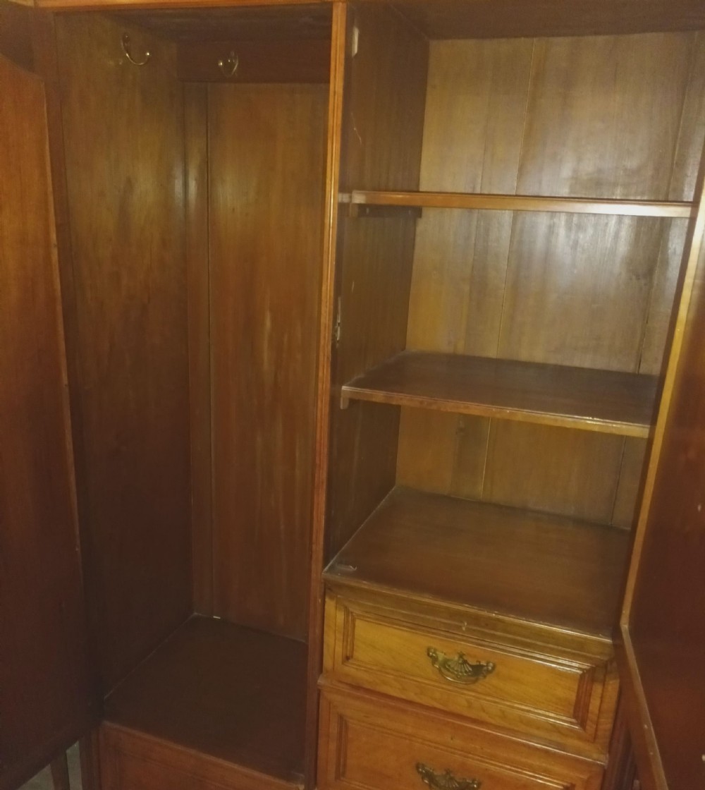 Good quality Late Victorian walnut wardrobe.  View VI