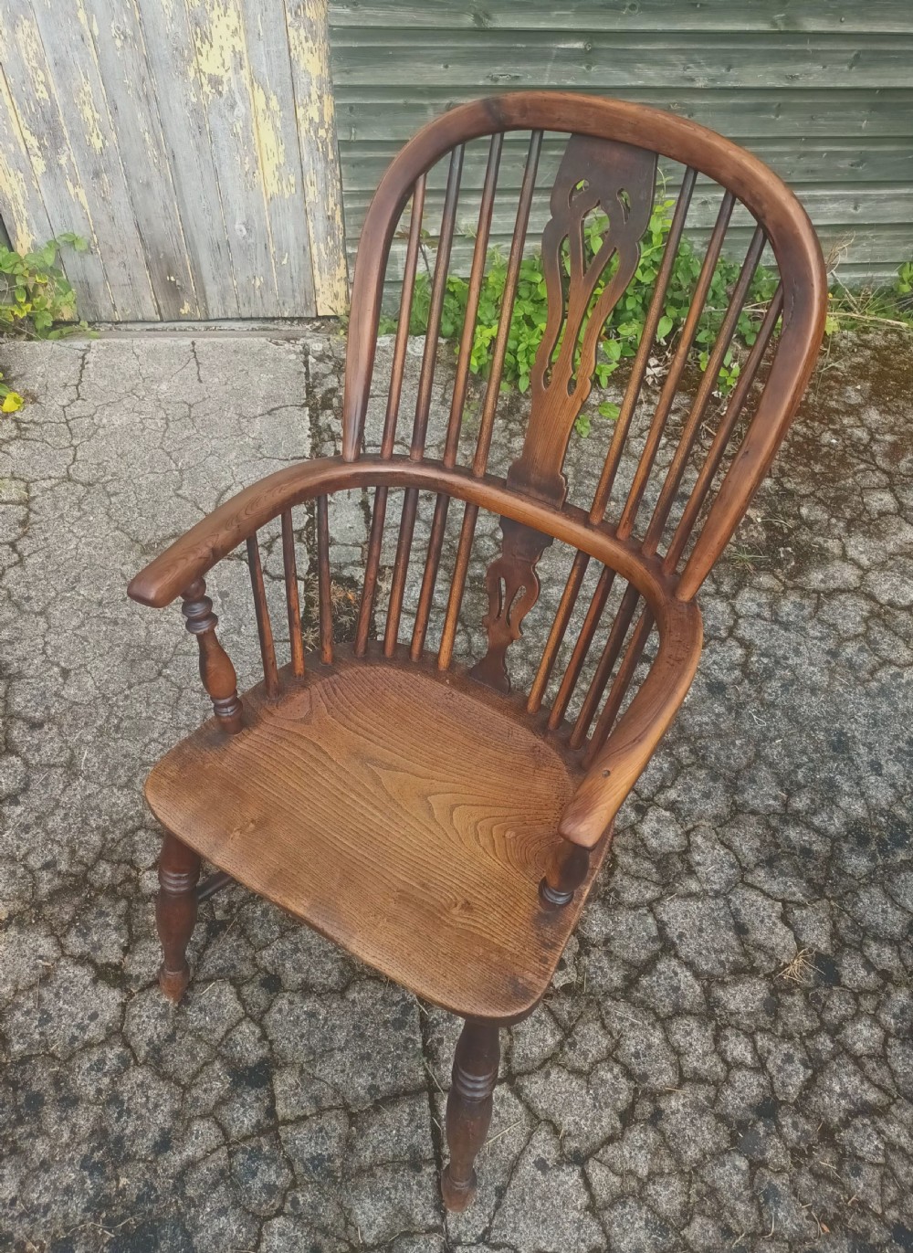 Victorian yew wood and elm Windsor armchair.  View IV