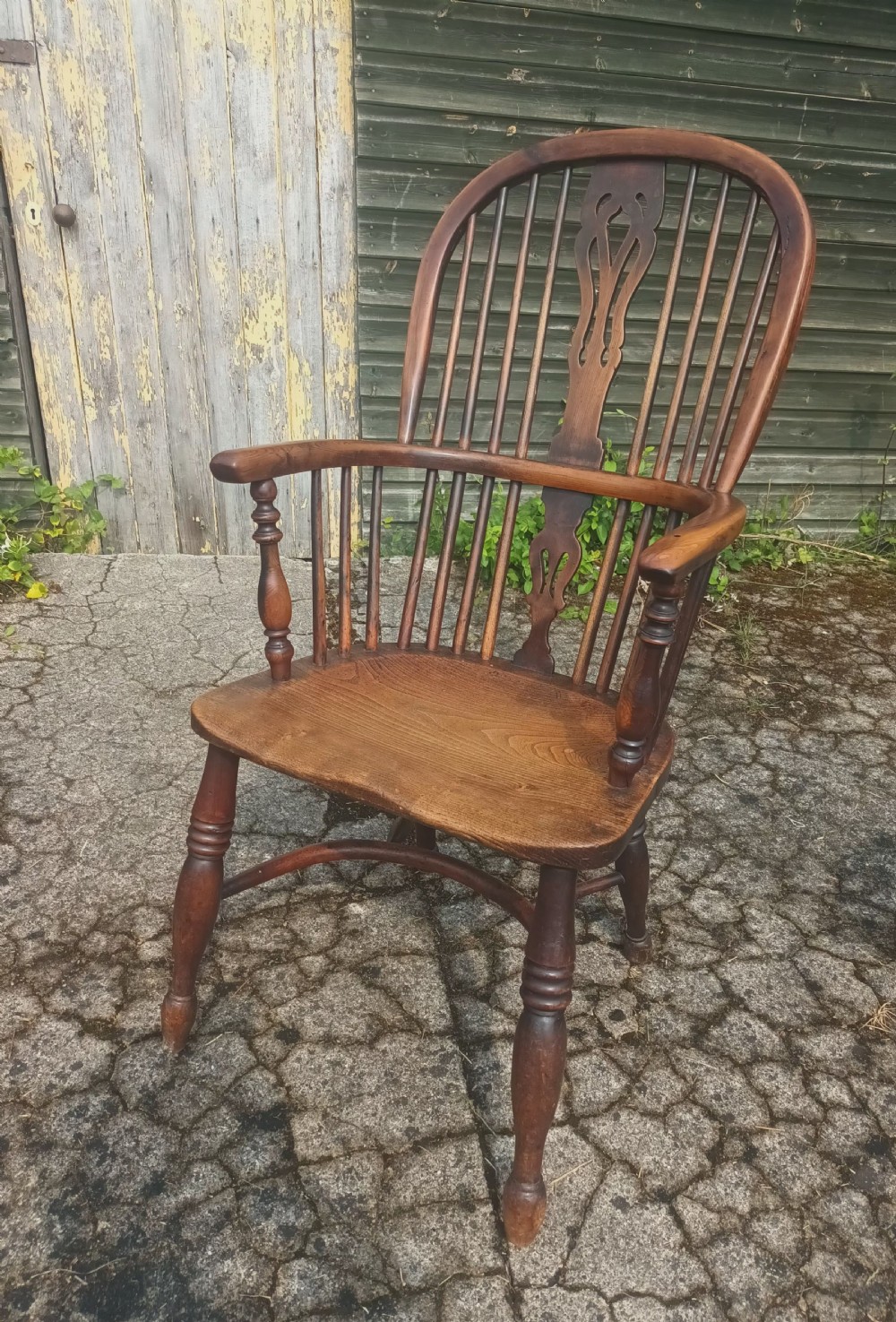 Victorian yew wood and elm Windsor armchair.  View VI
