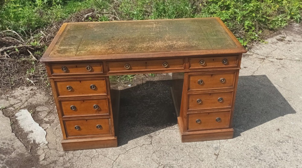 Victorian mahogany kneehole pedestal desk.  View VII