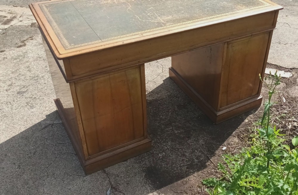 Victorian mahogany kneehole pedestal desk.  View VIII